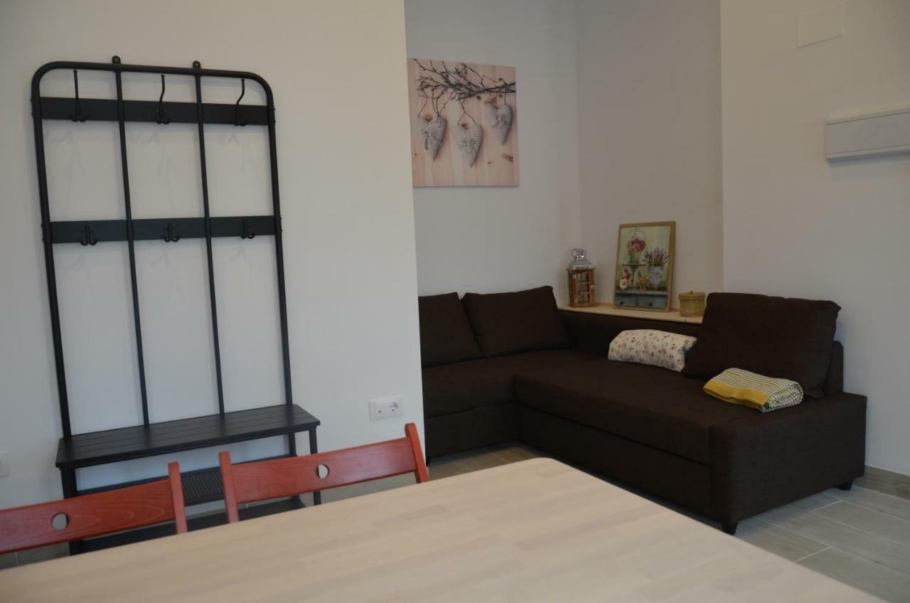 Apartamento Faustino Alvarez Seville Exterior photo